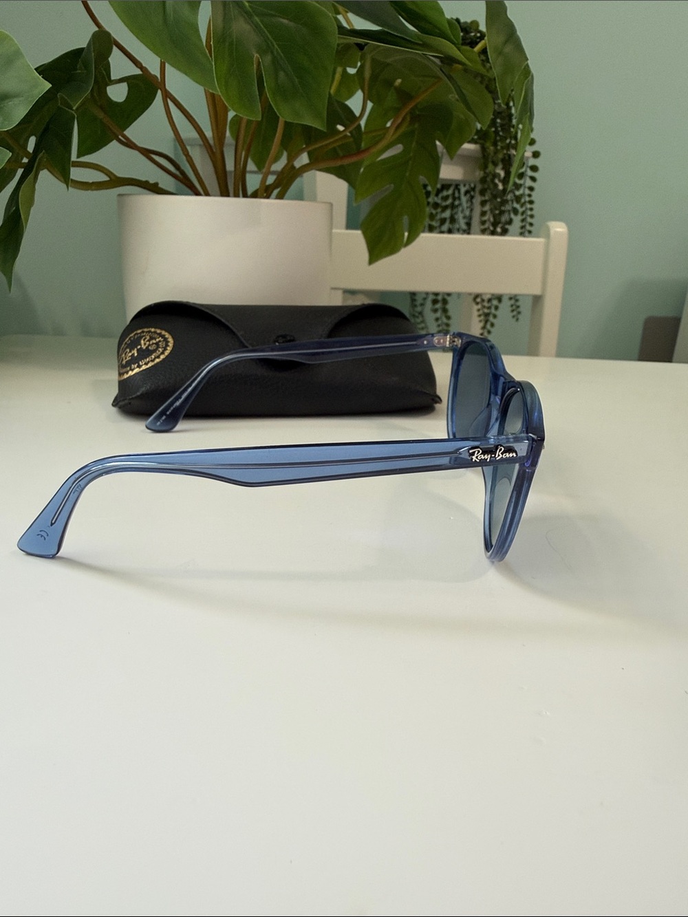 Ray-Ban Men’s/Women’s Blue Transparent Frame Sunglasses - Picture 3 of 8